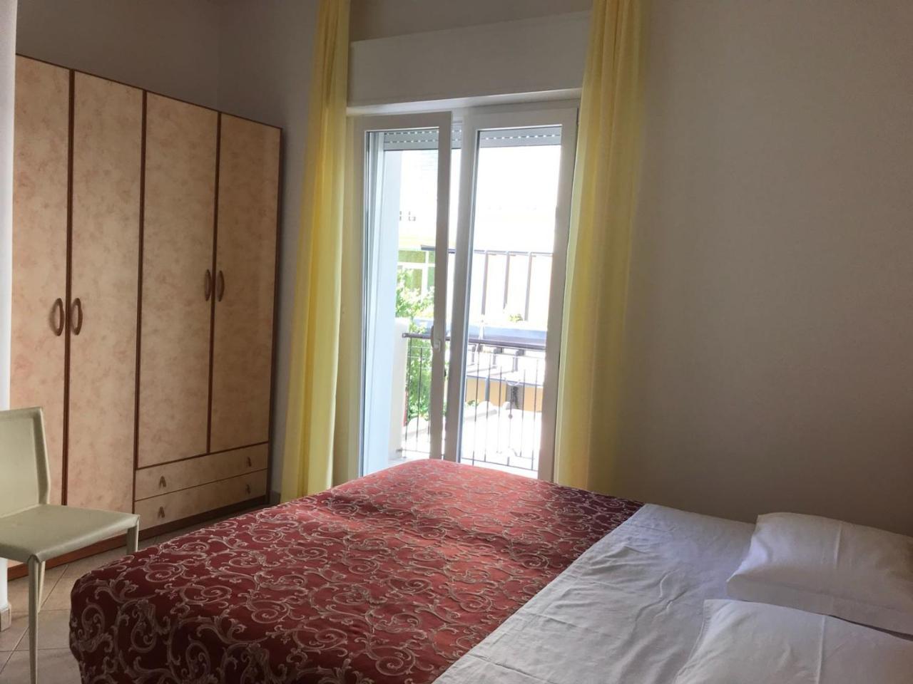 Hotel Ivana Misano Adriatico Εξωτερικό φωτογραφία